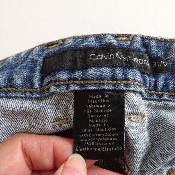 Calvin Klein Denim Cut-Off Jean Shorts Women Size 31 12 Rolled Raw Hem - Picture 4 of 8